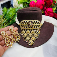 Royal Kundan Pearl Choker Set