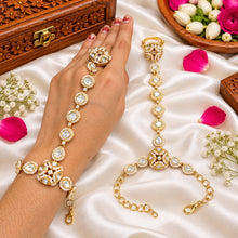 Traditional Indian Kundan & Pearl Hathphool / Haath Phool
