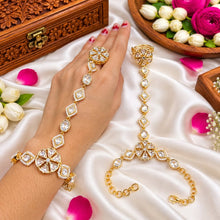 Traditional Indian Kundan & Pearl Hathphool / Haath Phool