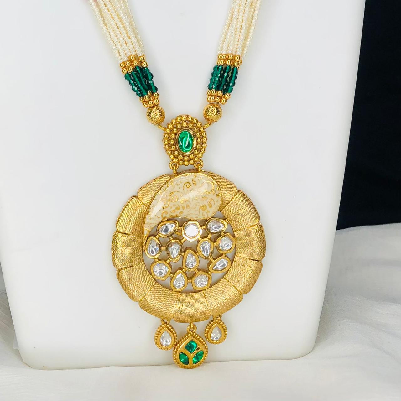 Beautiful Kundan Pendant Necklace with Statement Earrings/ Wedding Jewellery Set / Rajwadi Necklace/Indian Jewelry