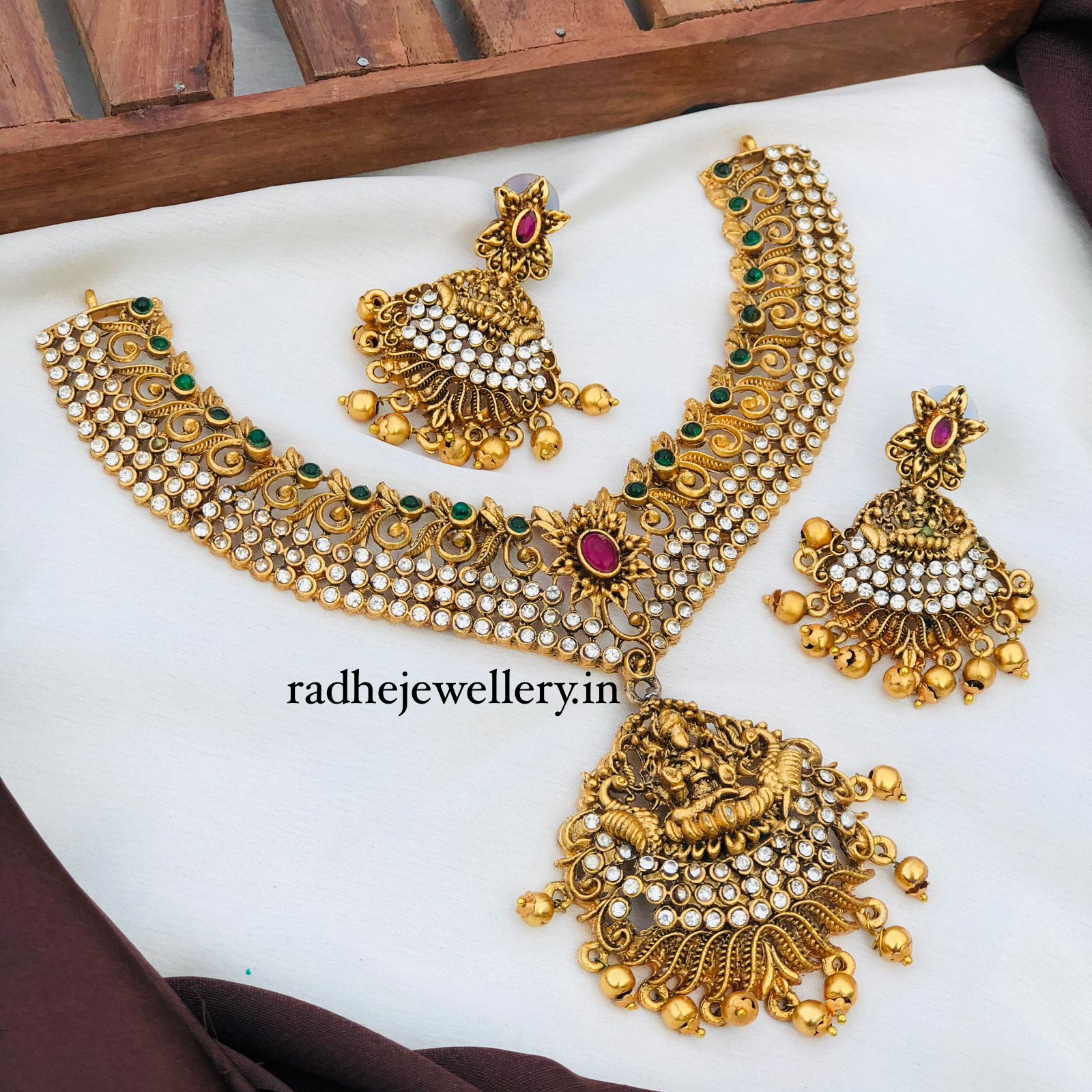 Wonderful Latest Gold Necklace Designs Antique Temple Jewellery