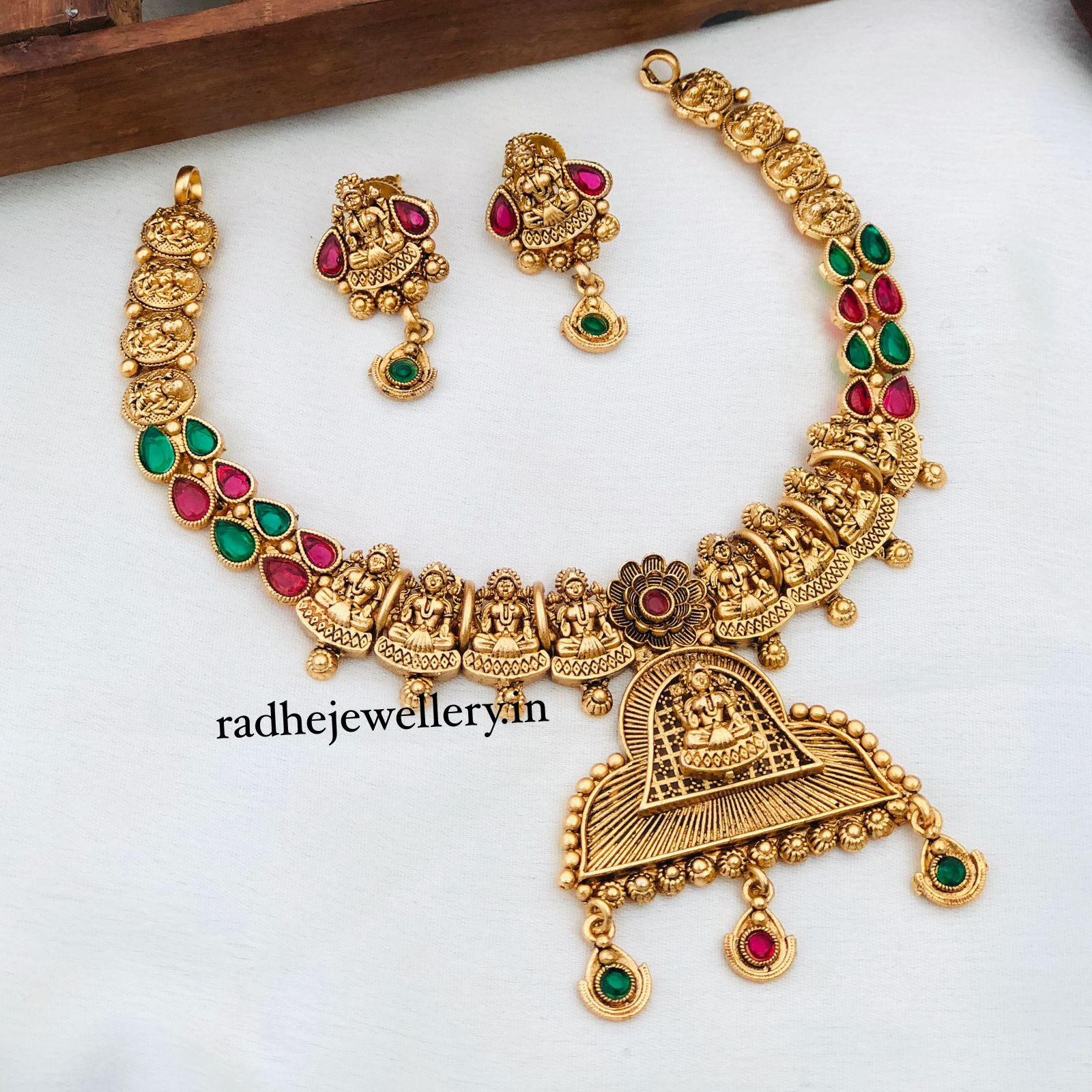 Wonderful Latest Gold Necklace Designs Antique Temple Jewellery