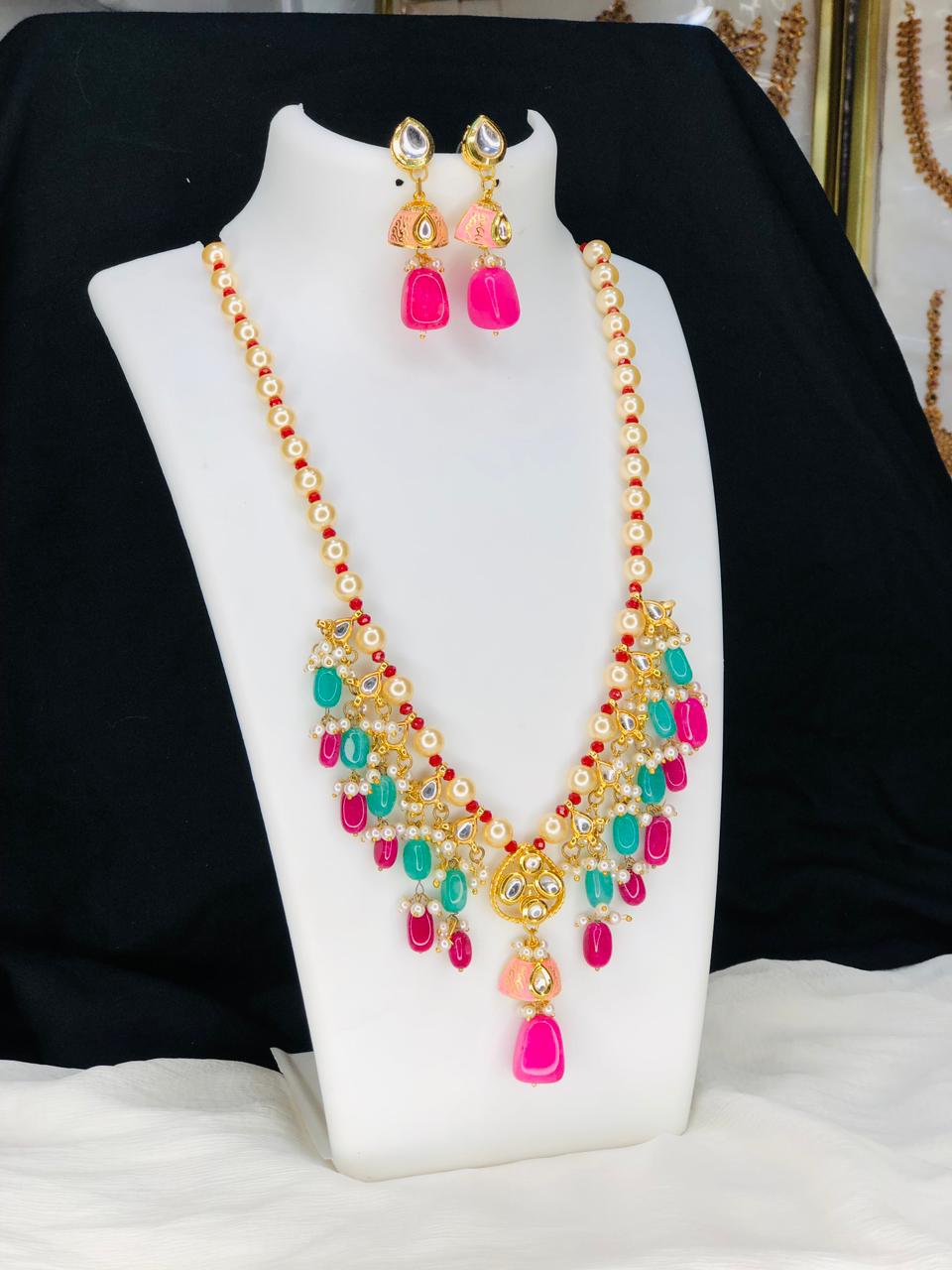 Beautiful Kundan Pendant Necklace with Statement Earrings/ Wedding Jewellery Set / Rajwadi Necklace/Indian Jewelry