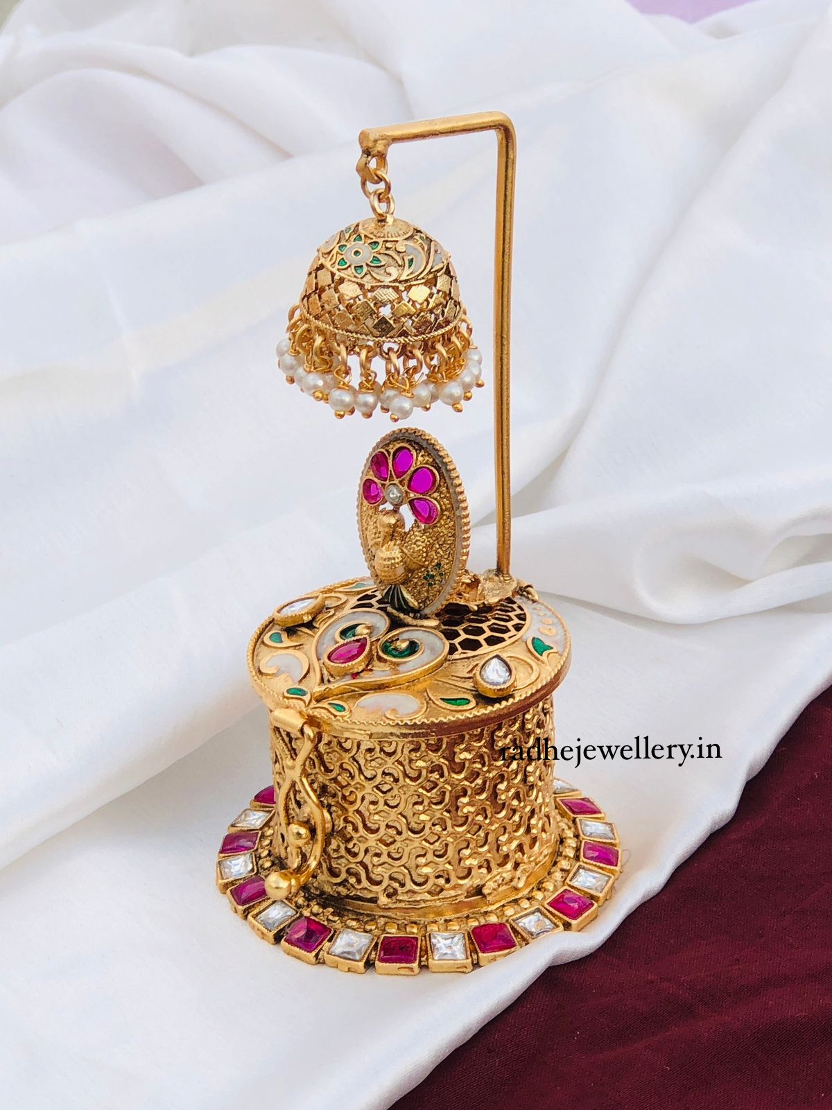 Classic Kumkum Box/Gold Plated Sidoor Box Gold sindoor box/Wedding Gift/Pooja Accessory