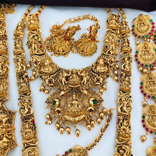 Beautiful Laxmi Design Matte Gold Polish Temple Design Temple Jewellery Wedding wear Dulhan Set