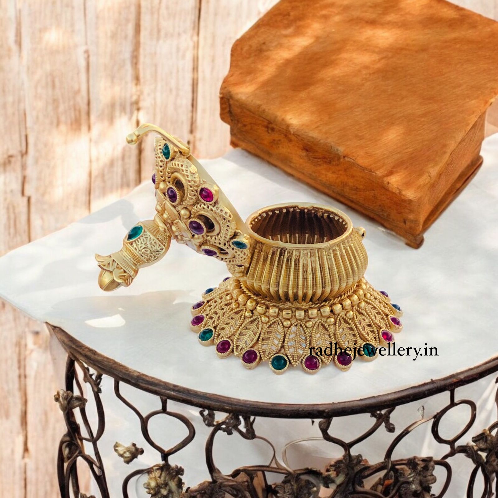 Classic Kumkum Box/Gold Plated Sidoor Box Gold sindoor box/Wedding Gift/Pooja Accessory