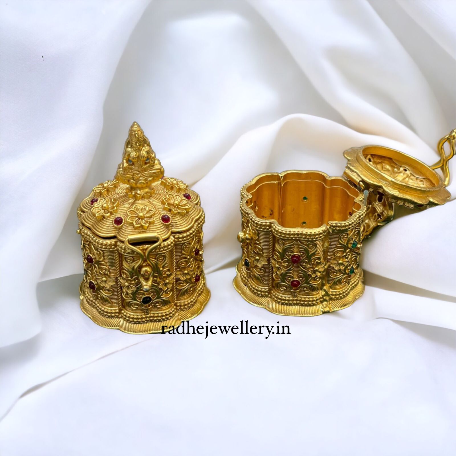 Classic Lakshmi Devi Kumkum Box, Premium Quality, Sindoor Box