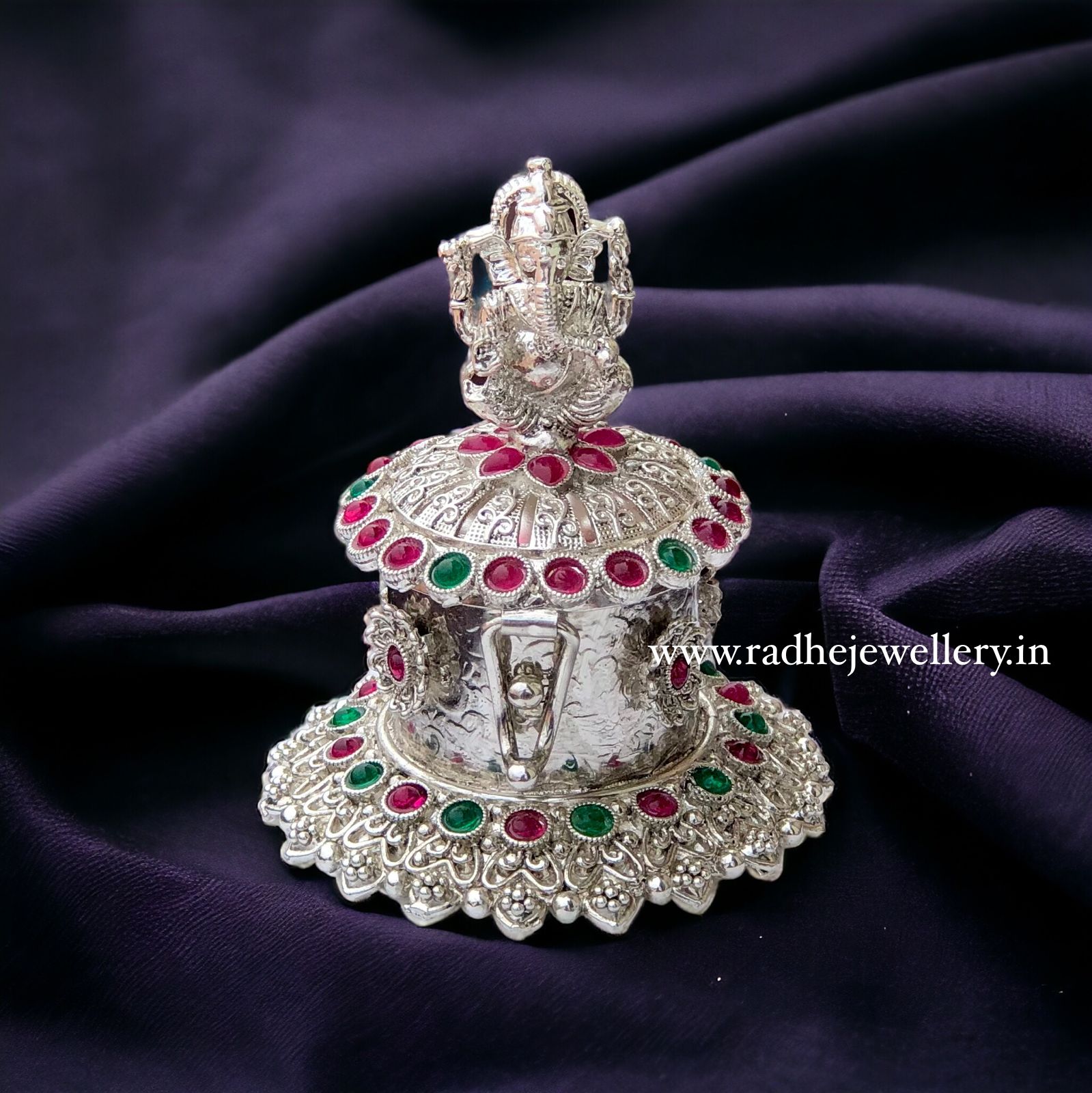 Ganesh design Kumkum Box in Silver Finish Sindoor Box