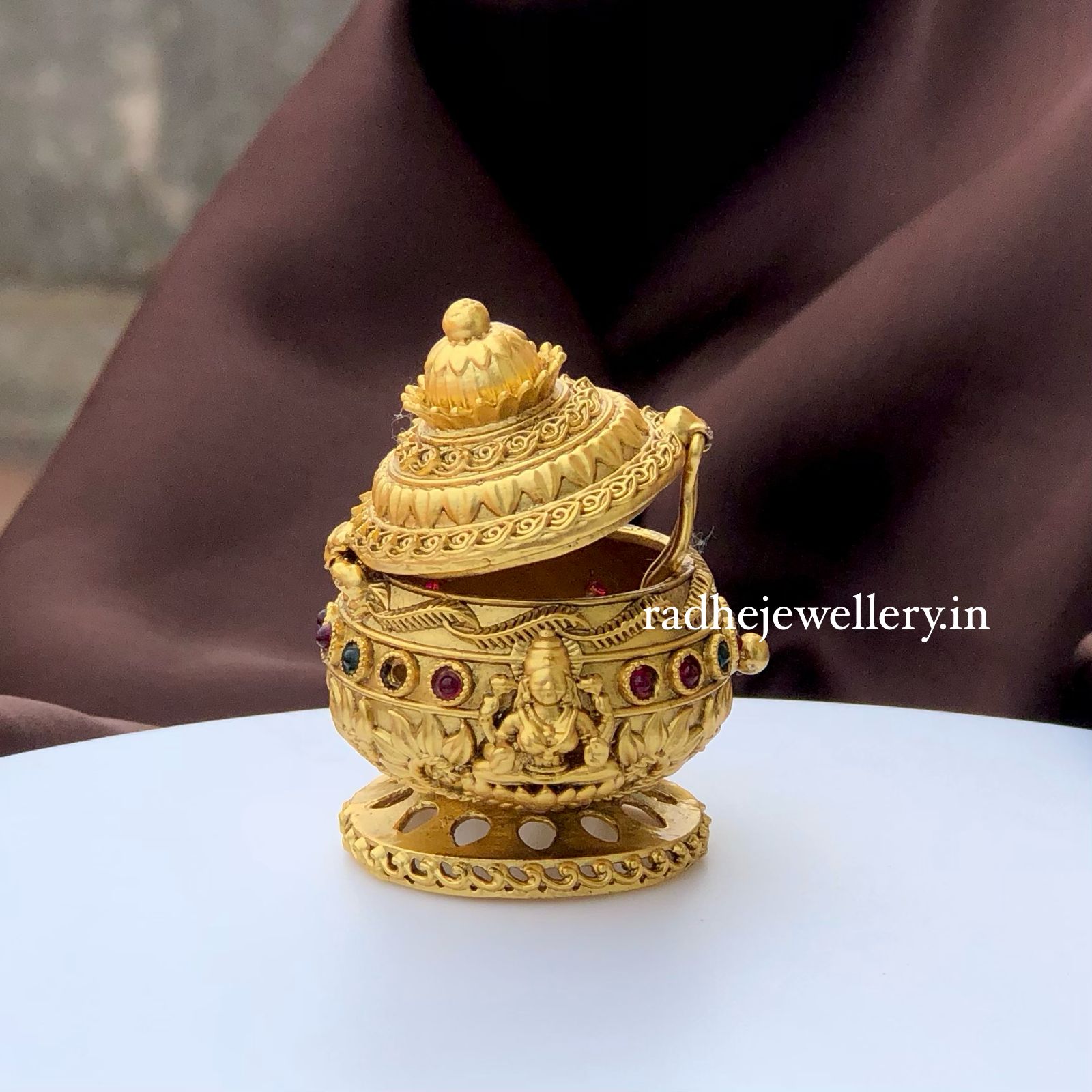 Classic Kumkum Box Design,Buy Gift articles Kumkum Box,,Sindoor box