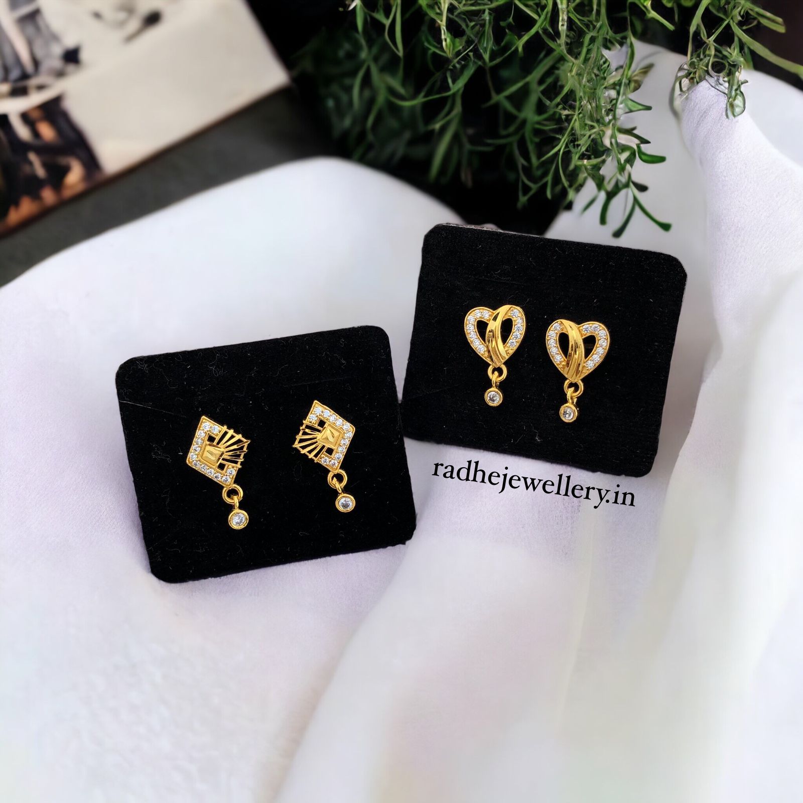 1 GRAM GOLD PLATED EARRINGS STONE STUD EARRINGS DESIGN SET OF 2