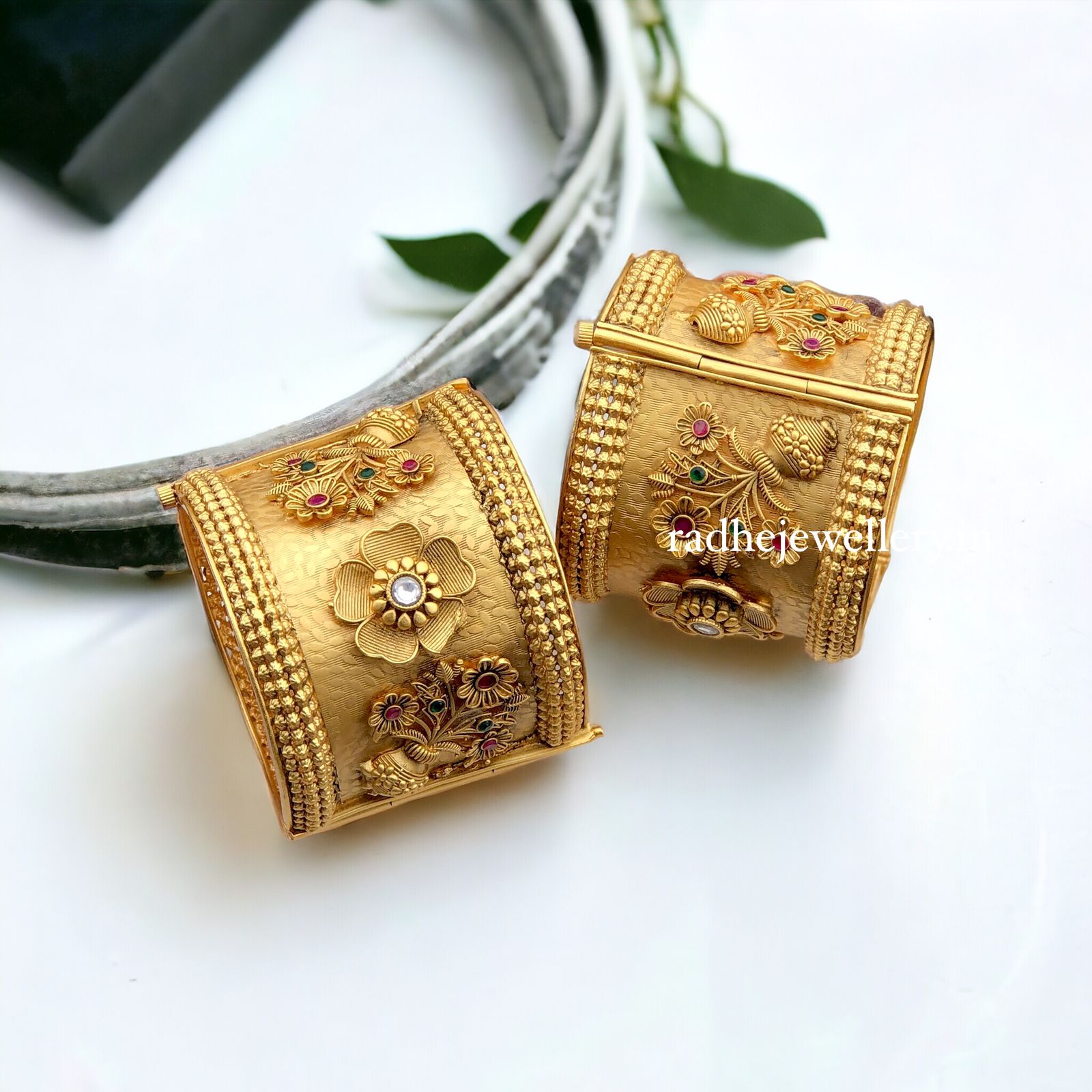 Premium Rajwadi Polish Openable Kada Bridal Bangles