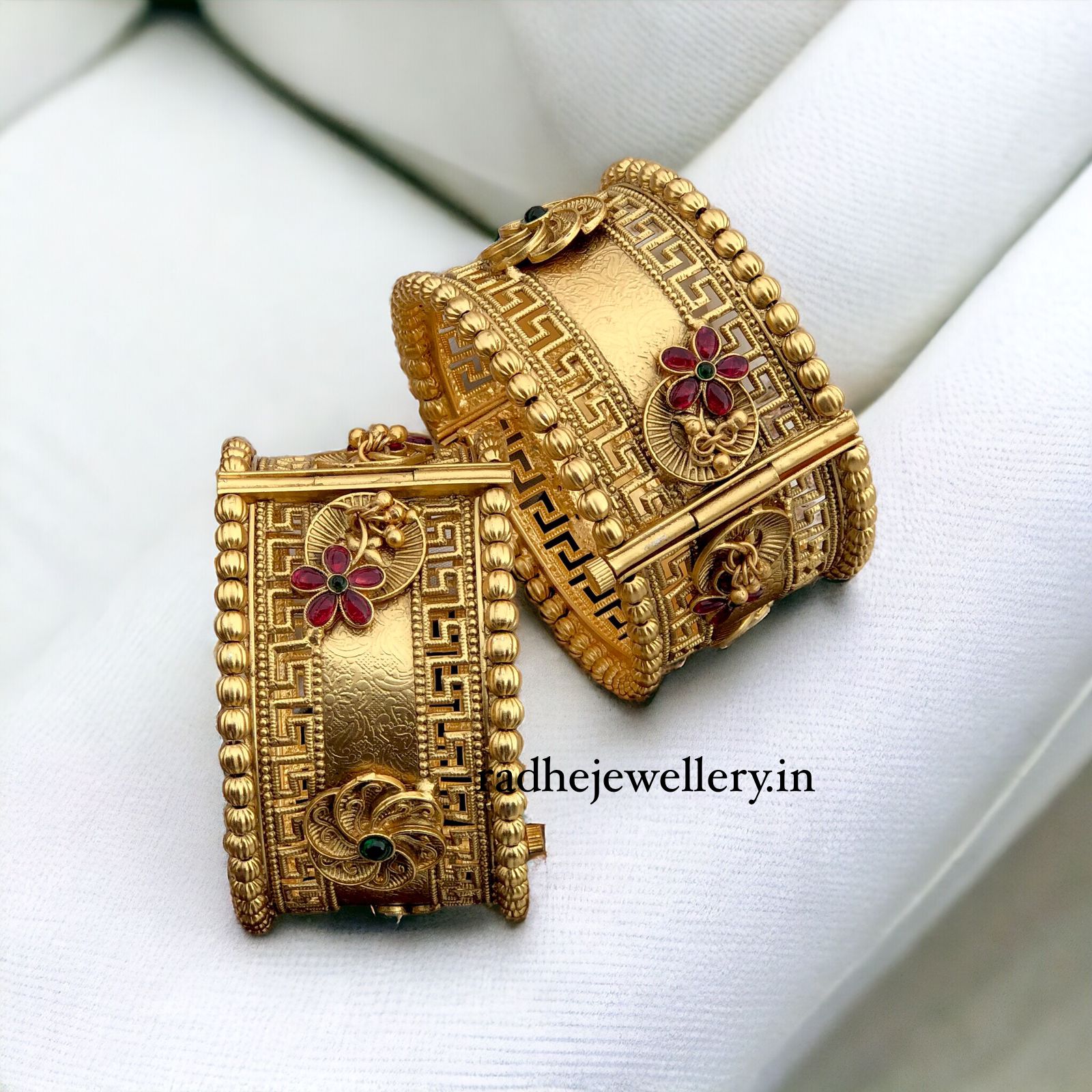 Premium Rajwadi Polish Openable Kada Bridal Bangles