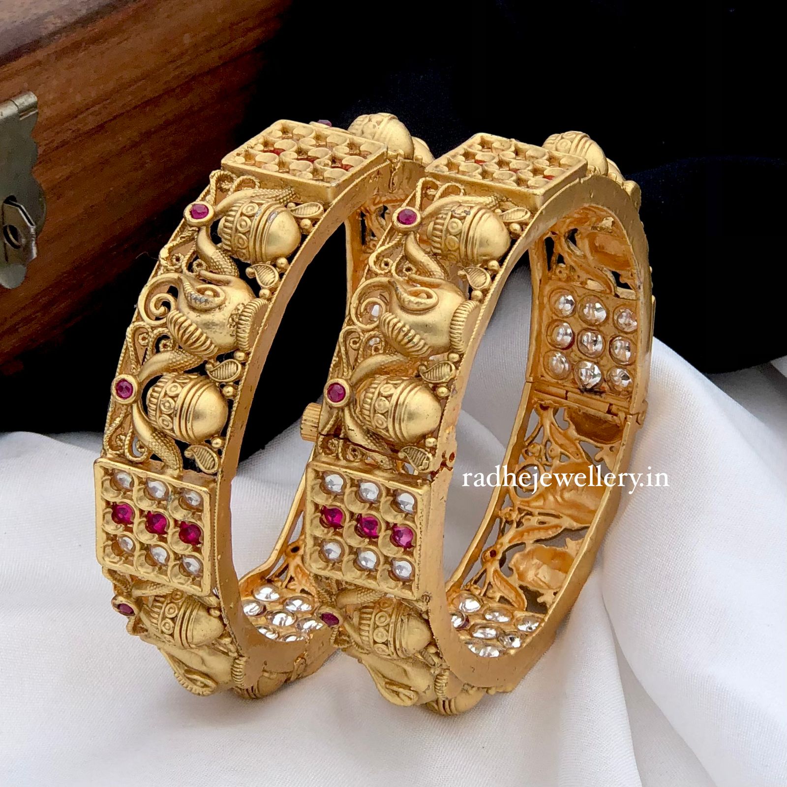 Ganesh design High Gold finish Openable Rajwadi Bangles set for women