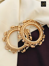 High Gold finish Openable Rajwadi Bangles set for women