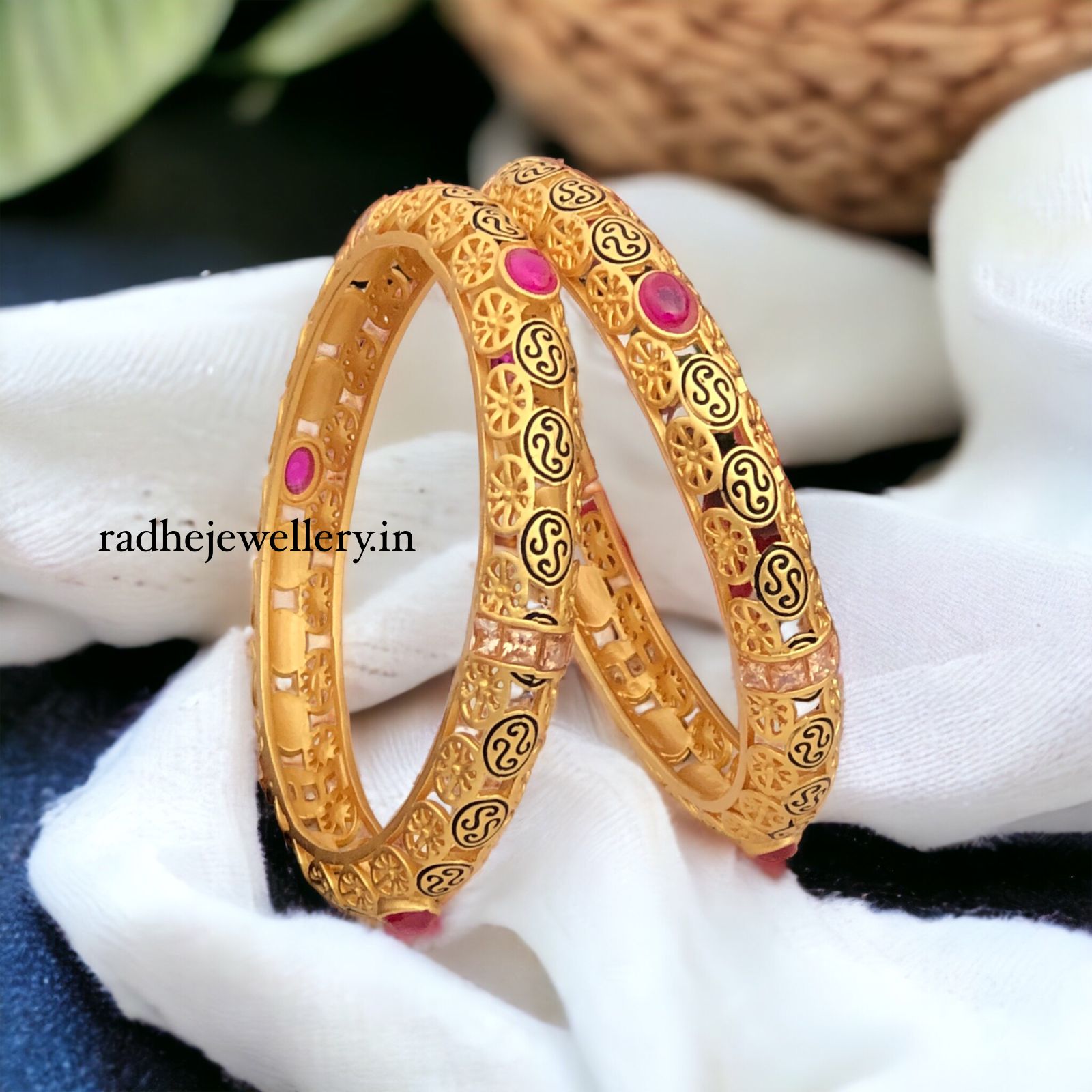 Latest fancy bangles design for women