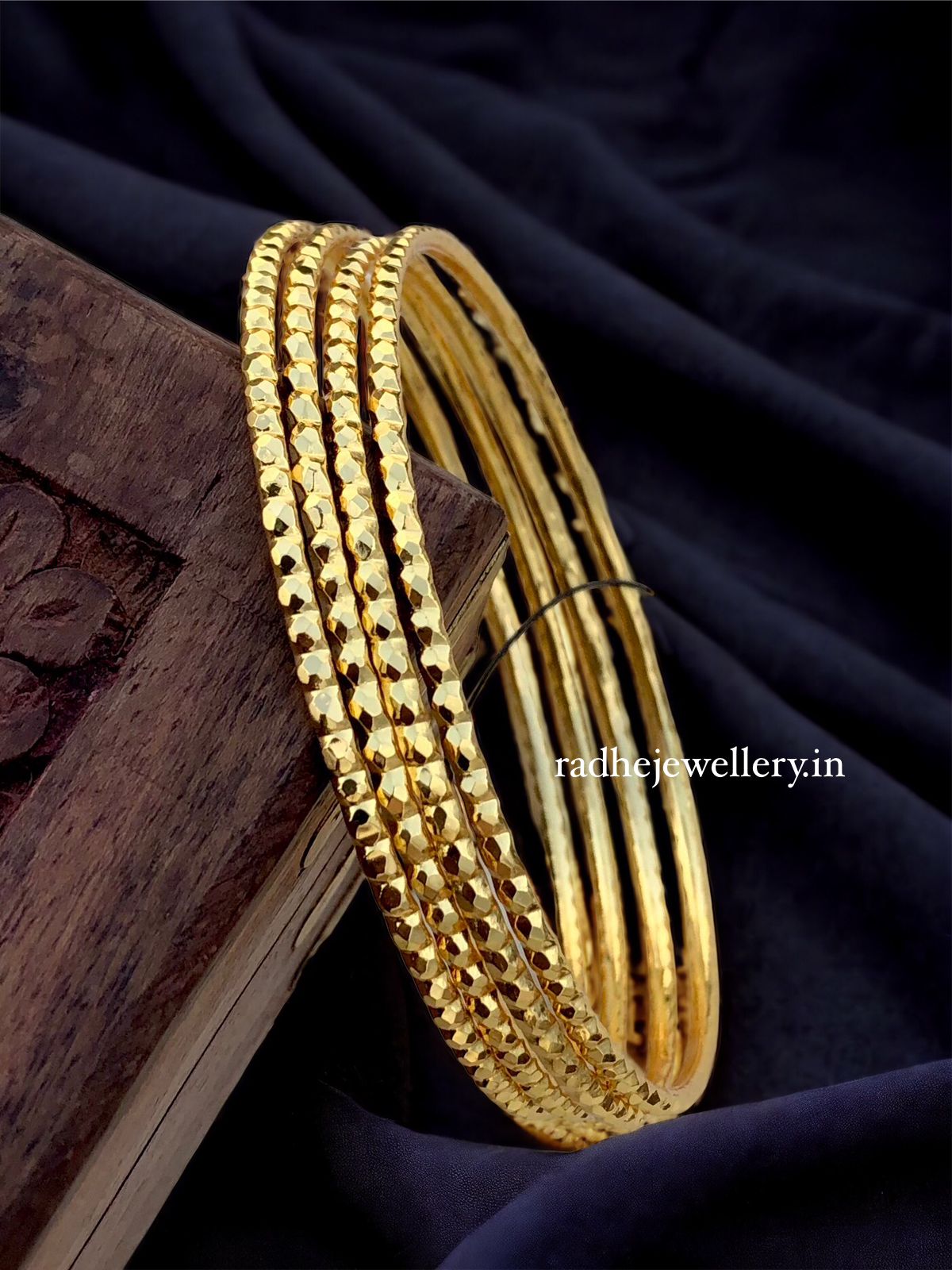 Gold Plated Thin Size Daily Wearable Bangles For Women