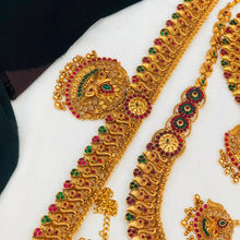Gold Plated South Indian Bridal Jewelry Set: Floral Necklace, Earrings, Maangtikka