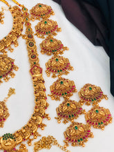 Gold Plated South Indian Bridal Jewelry Set: Floral Necklace, Earrings, Maangtikka