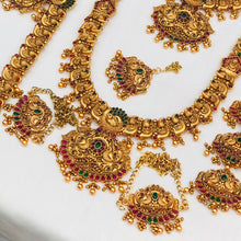 Gold Plated South Indian Bridal Jewelry Set: Floral Necklace, Earrings, Maangtikka