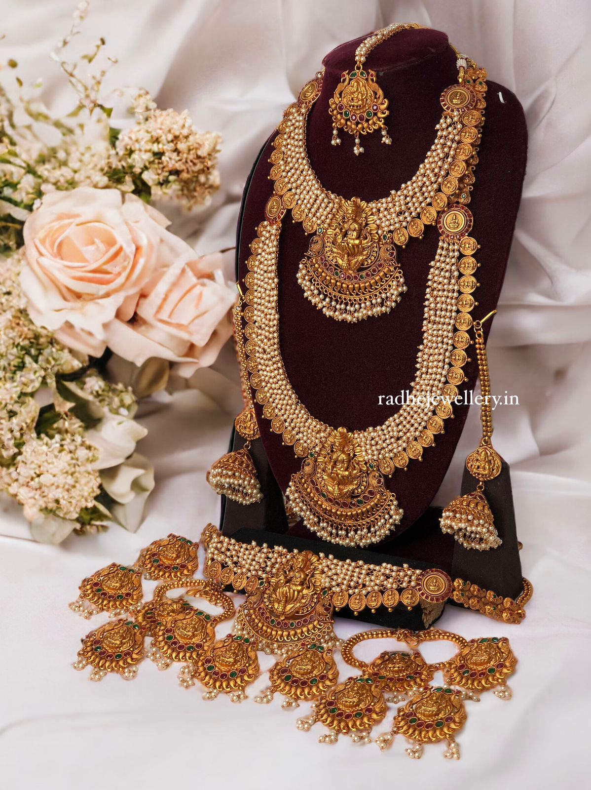 Gorgeous Temple Jewellery Inspirations To Take From South Indian Brides