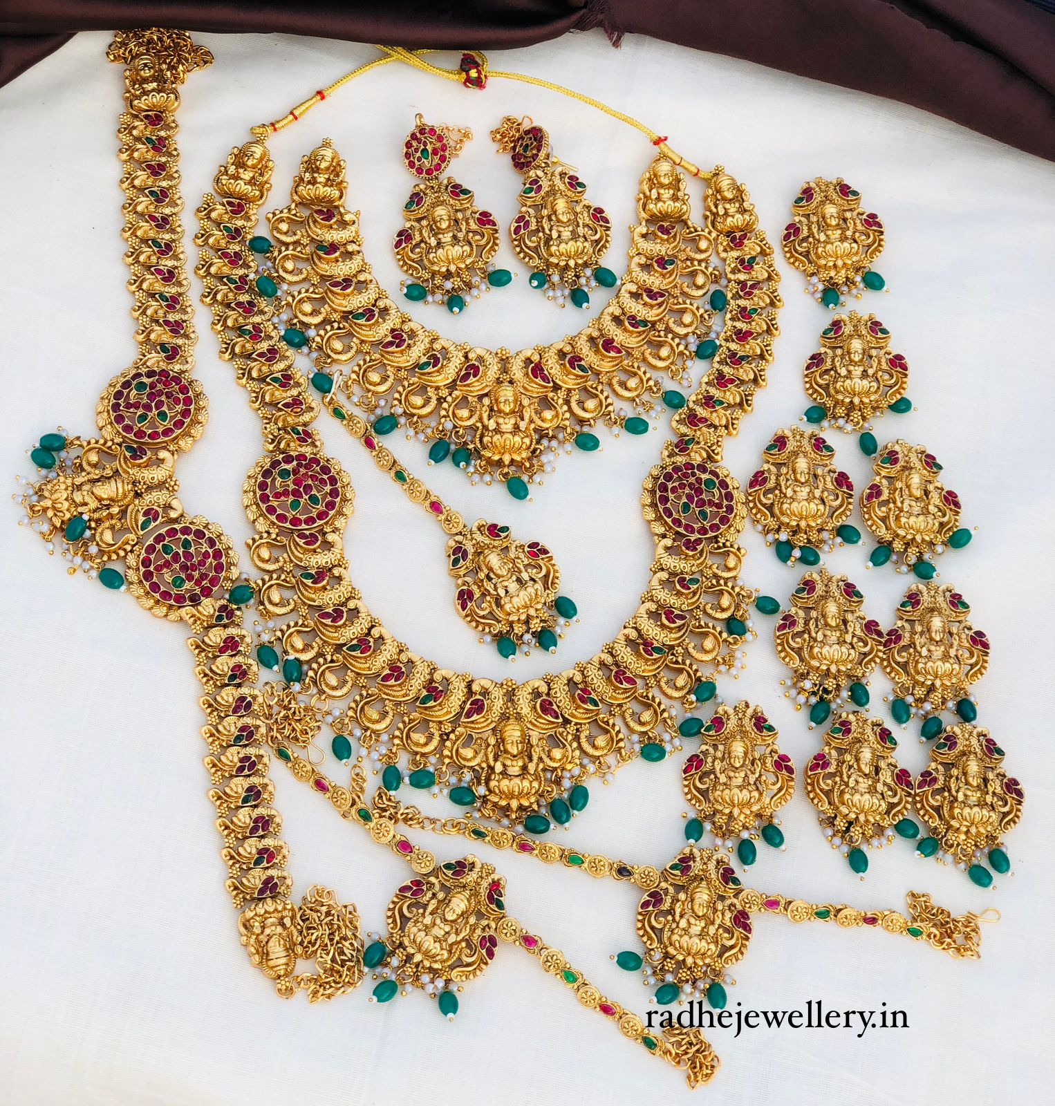 Beautiful Laxmi Design Matte Gold Polish Temple Design Temple Jewellery Wedding wear Dulhan Set