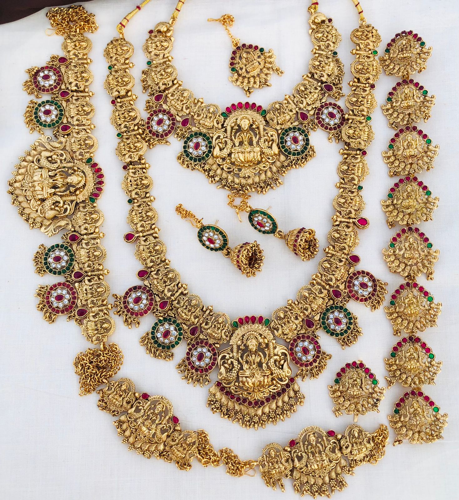 Beautiful Laxmi Design Matte Gold Polish Temple Design Temple Jewellery Wedding wear Dulhan Set