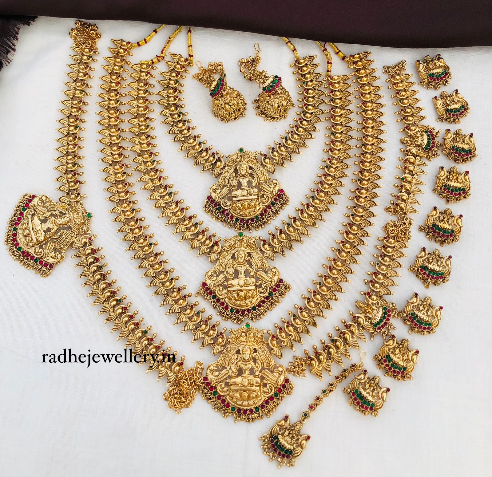 Beautiful Laxmi Design Matte Gold Polish Temple Design Temple Jewellery Wedding wear Dulhan Set