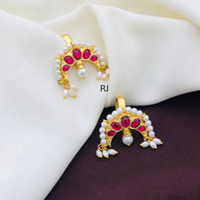 Pair of Jadau Earcuffs/Bugadi/ear clips/non pierce/Quality Kundan/studs/white stones handmade/Minimalist Design