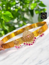 Traditional Gold-Toned Kasu-Pattern Vaddanam/Oddiyanam with Kundan, Ruby, and Emerald mbellishments