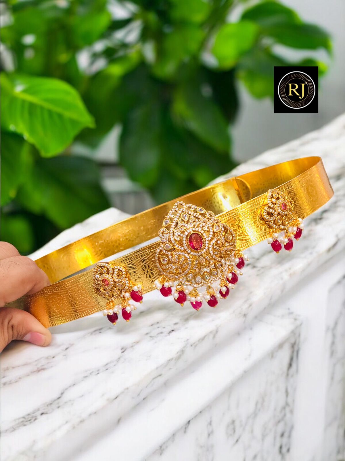 Traditional Gold-Toned Kasu-Pattern Vaddanam/Oddiyanam with Kundan, Ruby, and Emerald mbellishments