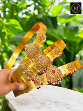 Traditional Gold-Toned Kasu-Pattern Vaddanam/Oddiyanam with Kundan, Ruby, and Emerald mbellishments