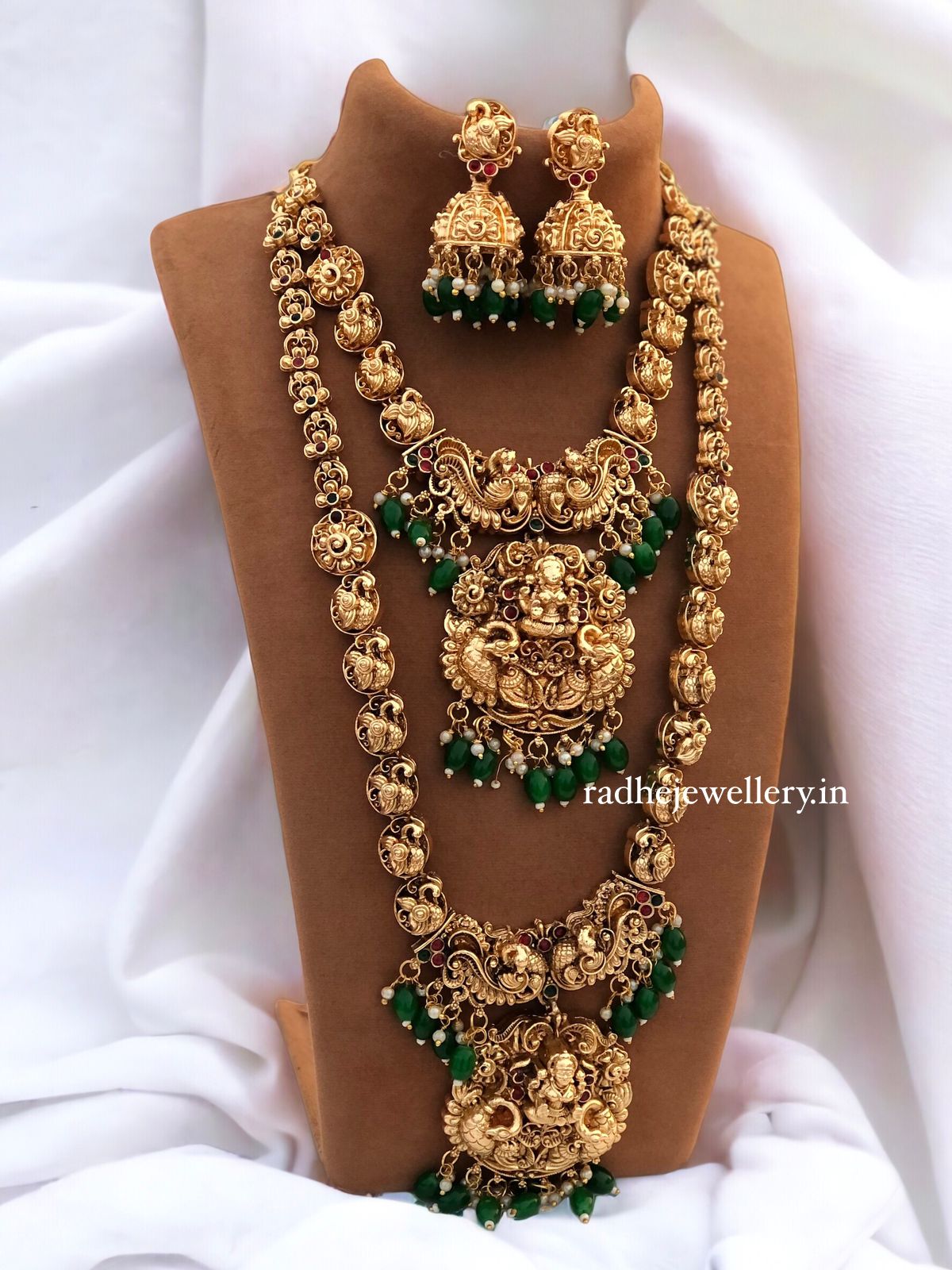 Classic Temple jewellery Set, With Jhumkis