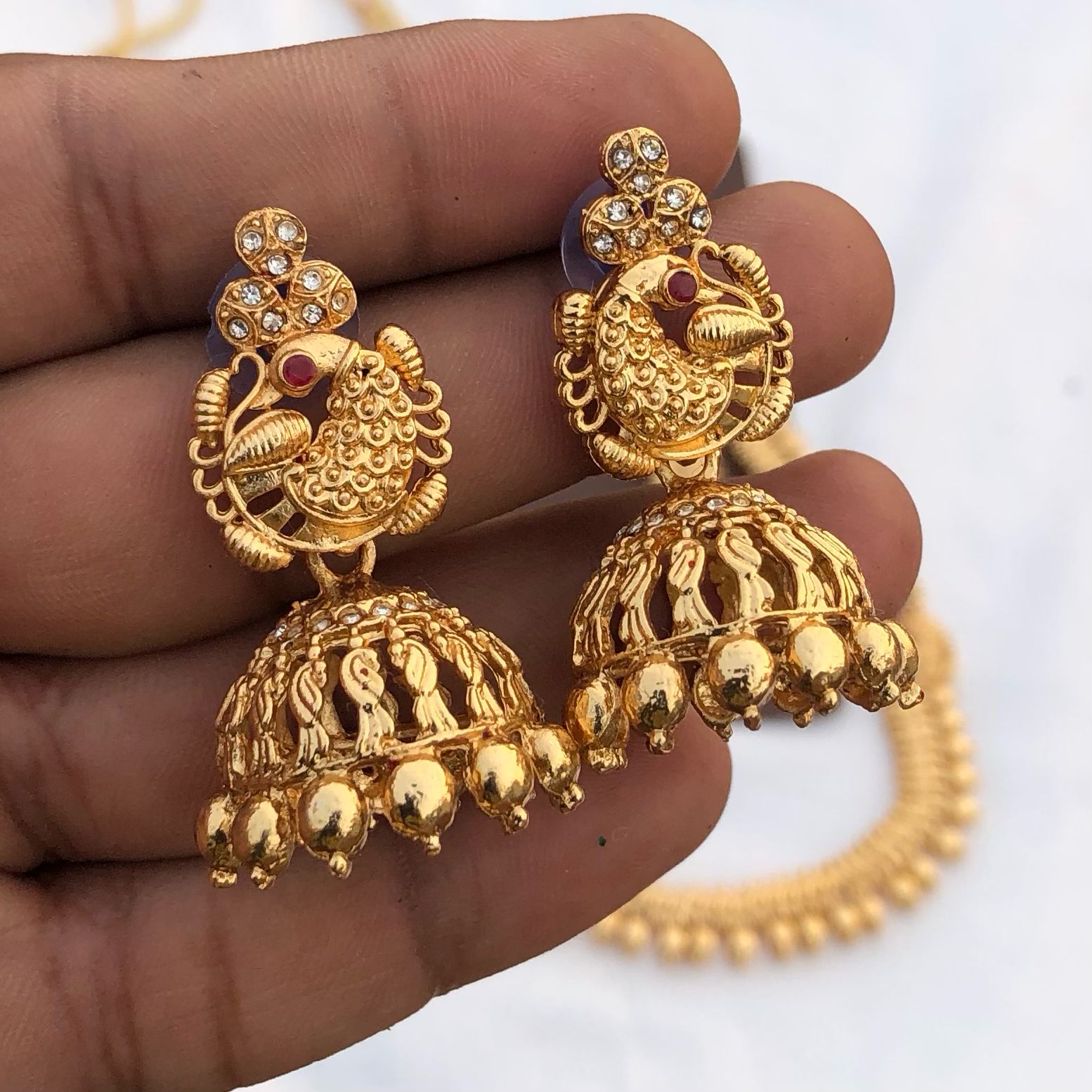 Classic Gold jewellery Set, With Jhumkis