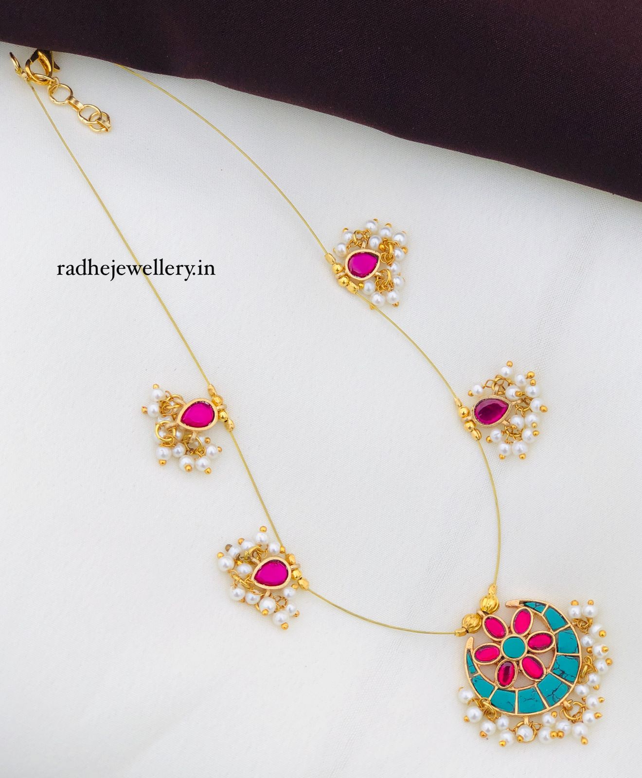 Floral Jadau Kundan Cluster Pearl String Neckpiece