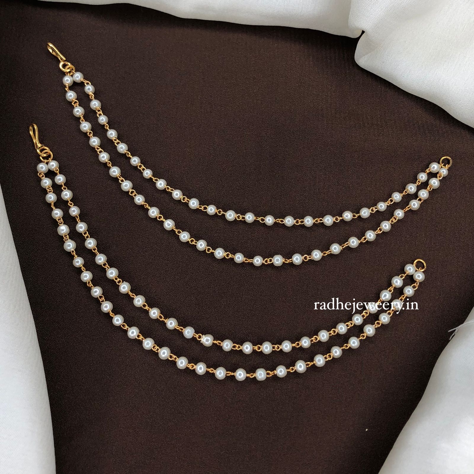 White Pearl Manorma Ear Chain