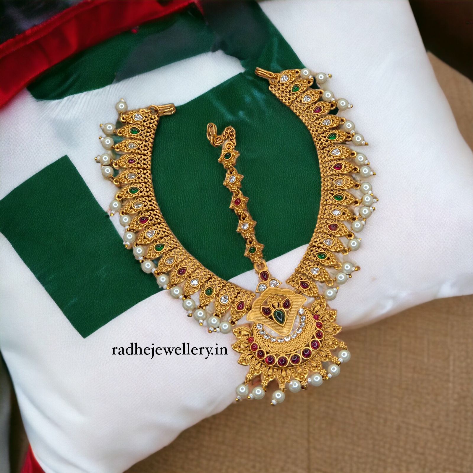 Traditional & Festival Design Bridal Maang Tikka, With Tiny Pearls