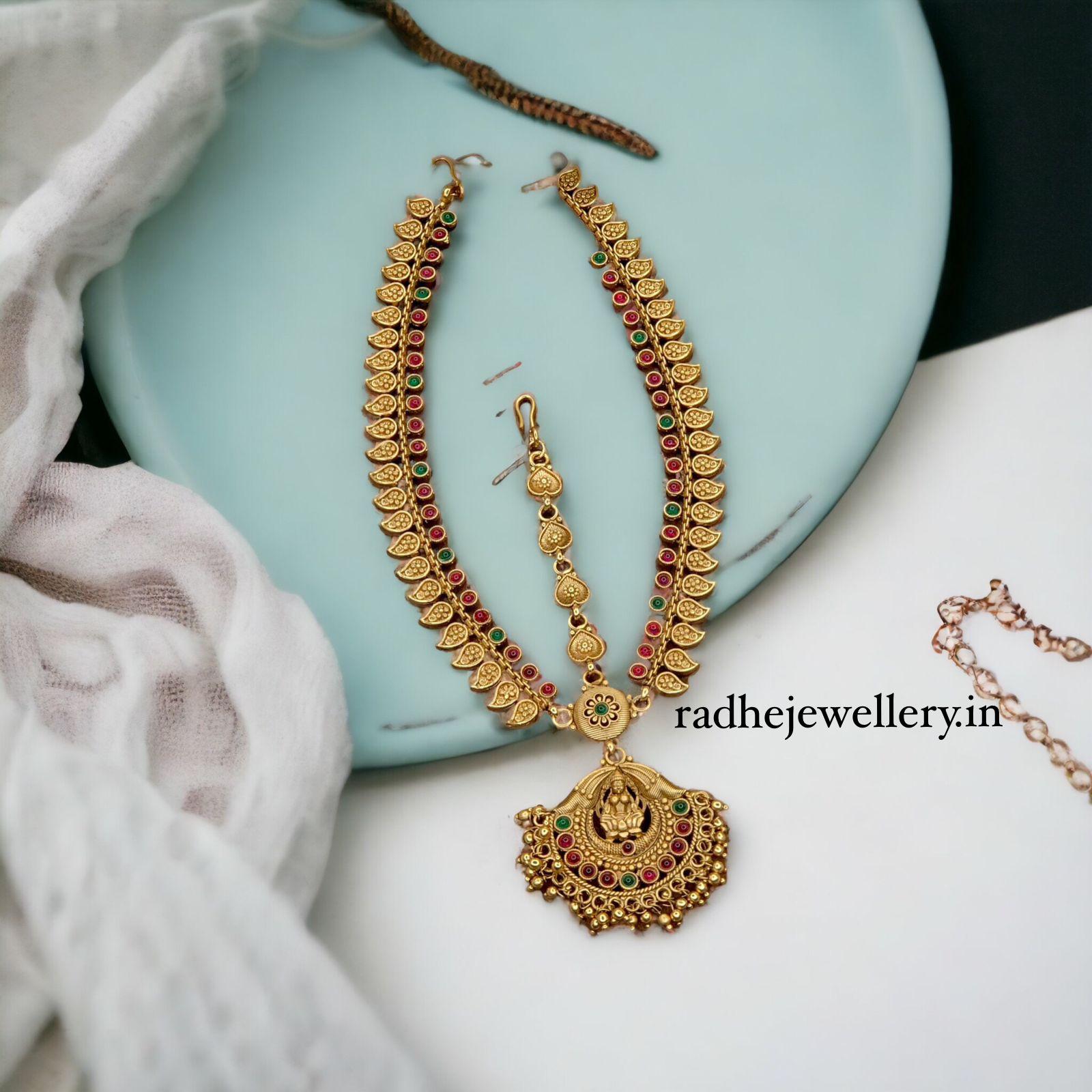 Traditional Lakshmi Design Maang Tikka, With Mango Leaf Chain