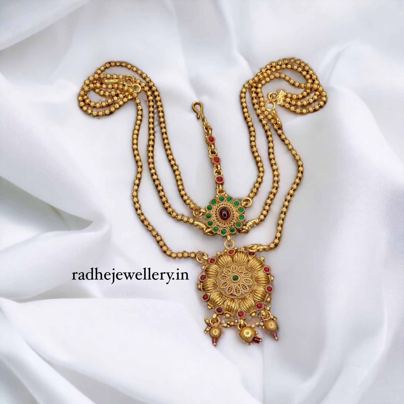 Classic Double Floral Round Maang Tikka, With Beads Chain