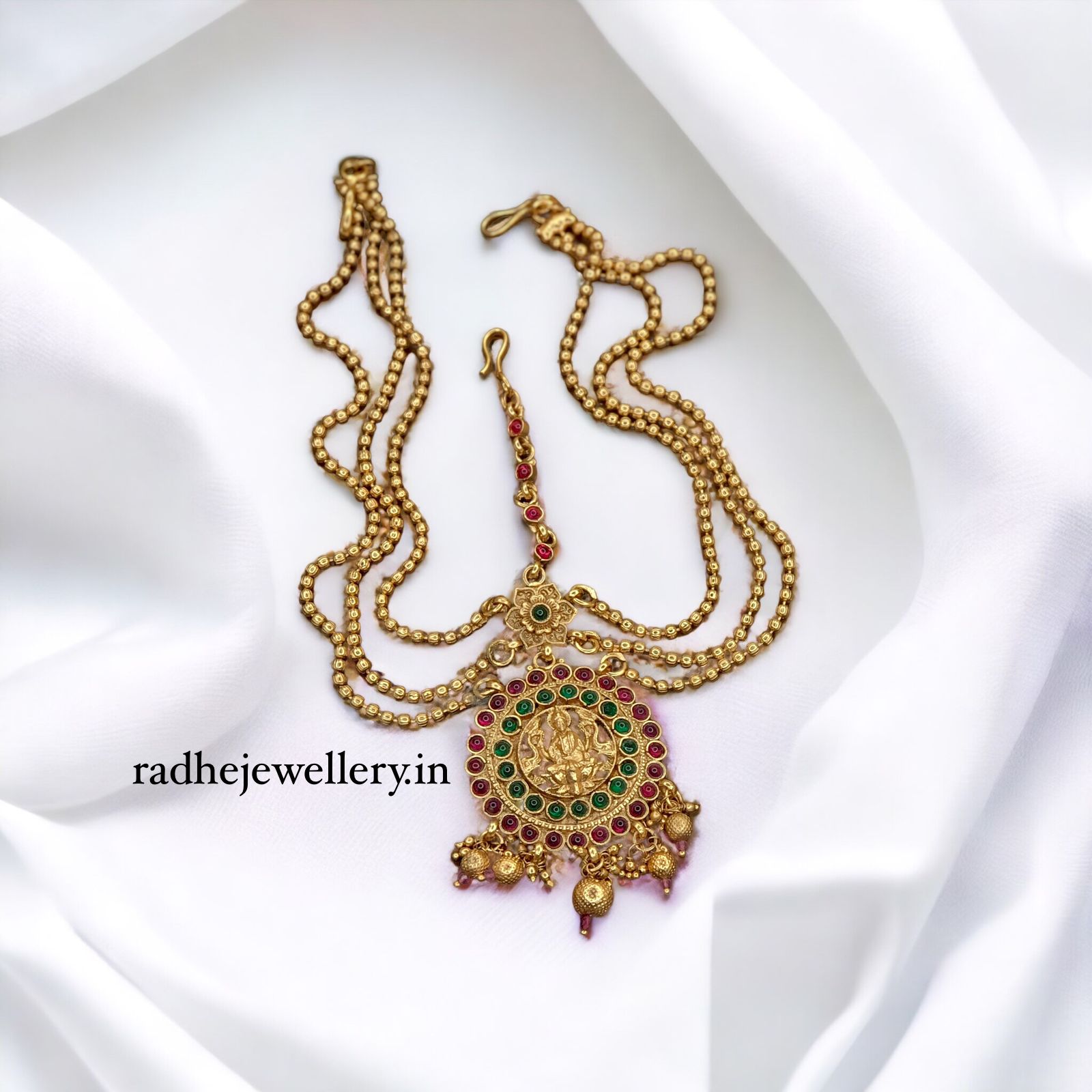 Traditional Lakshmi Bridal Round Maang Tikka, With Beads Chain