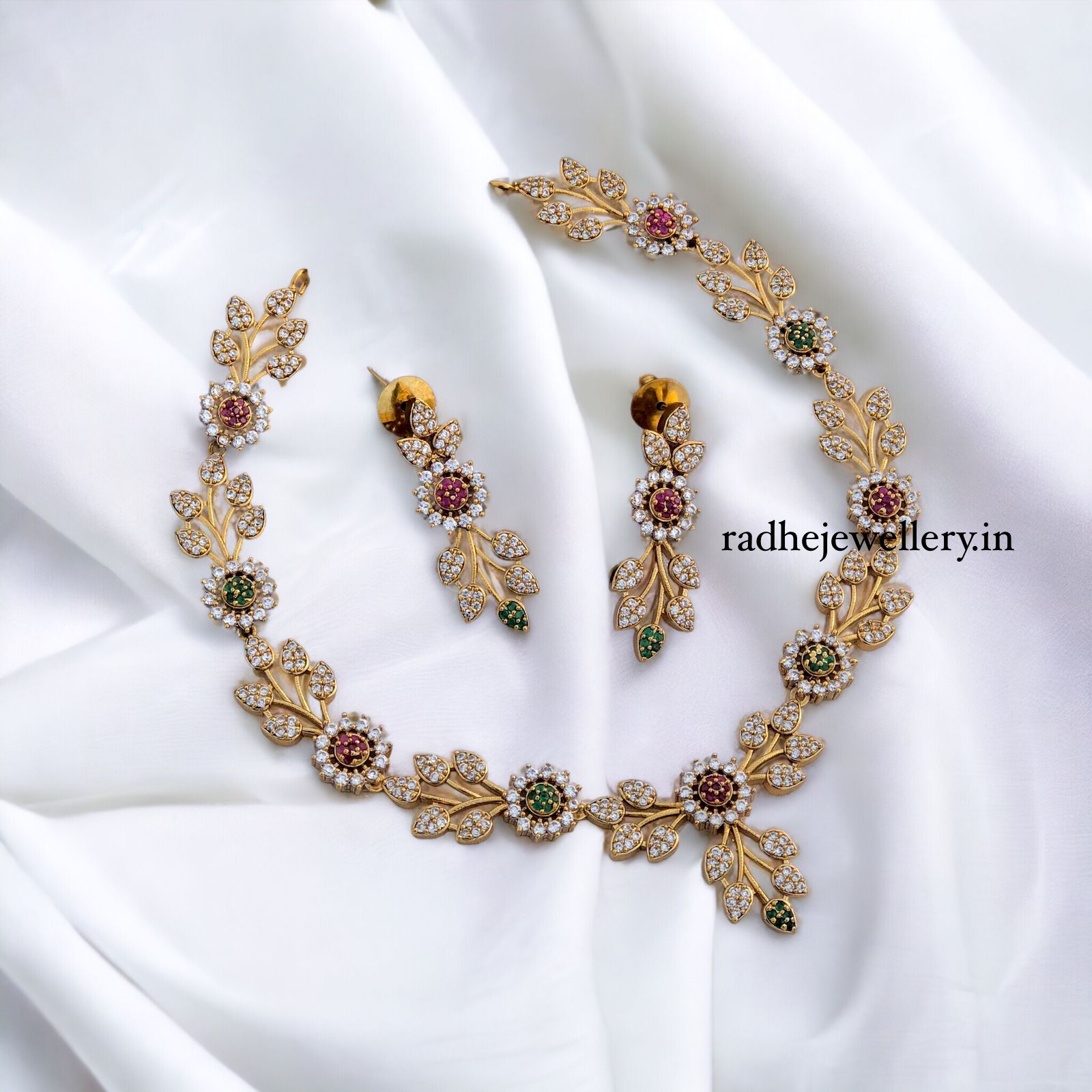 AD Stone Short Neckpiece Set design