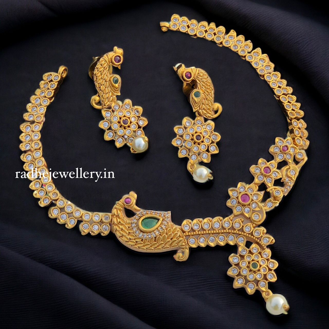 AD Stone Short Neckpiece Set design