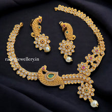 AD Stone Short Neckpiece Set design