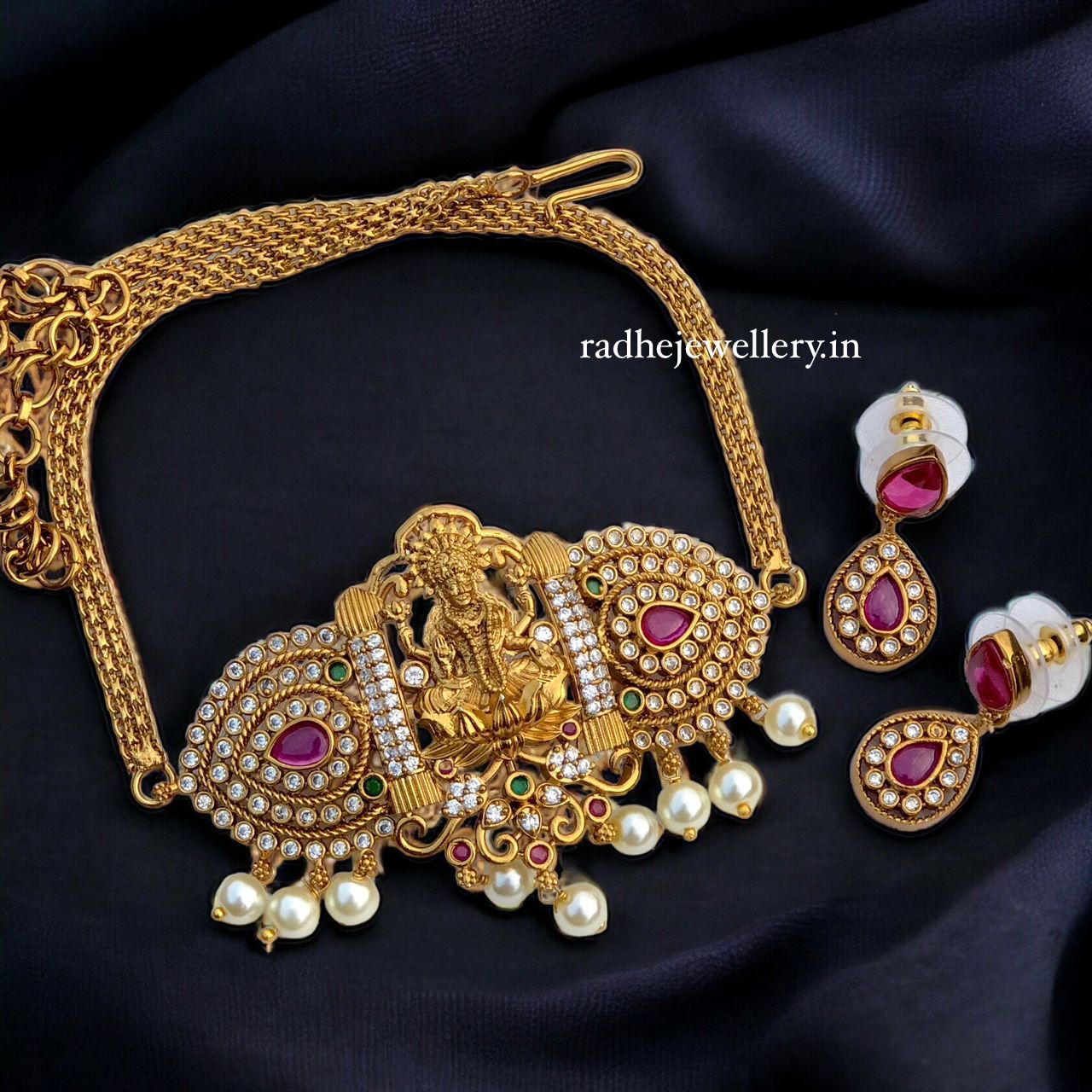 AD Stone Short Neckpiece Set design