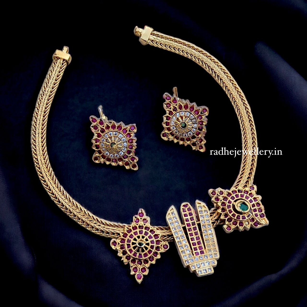 AD Stone Short Neckpiece Set design