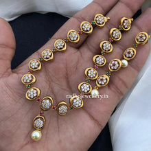 AD Stone Short Neckpiece Set design