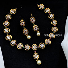 AD Stone Short Neckpiece Set design