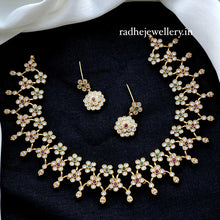 AD Stone Short Neckpiece Set design