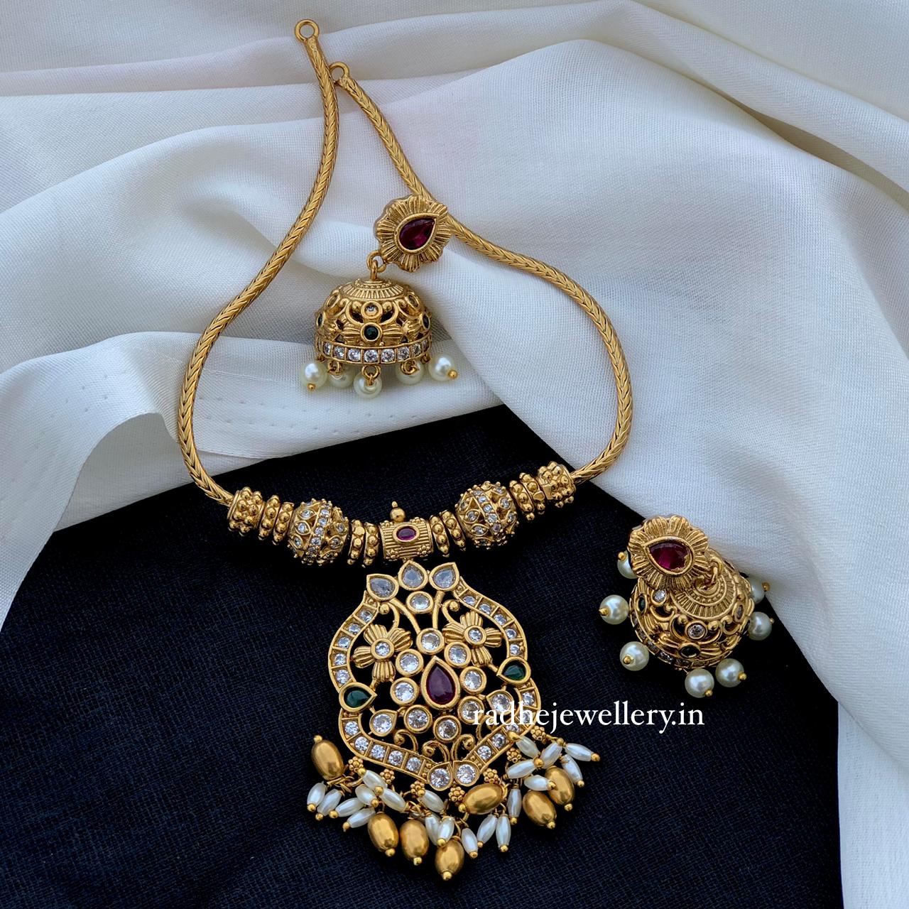 AD Stone Pendant Short Neckpiece