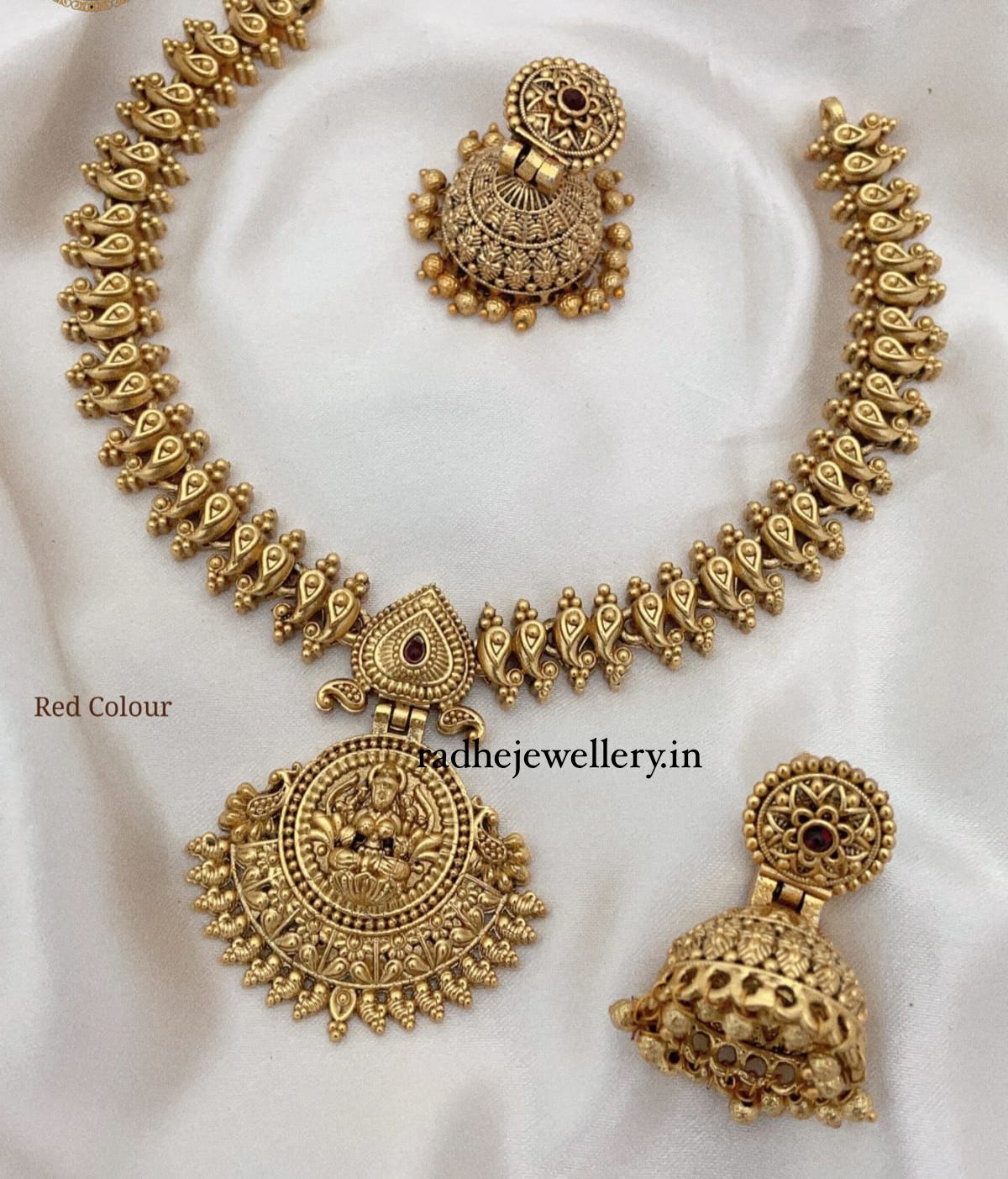 Laxmi Designer Matte Gold Polish Temple Necklace Set