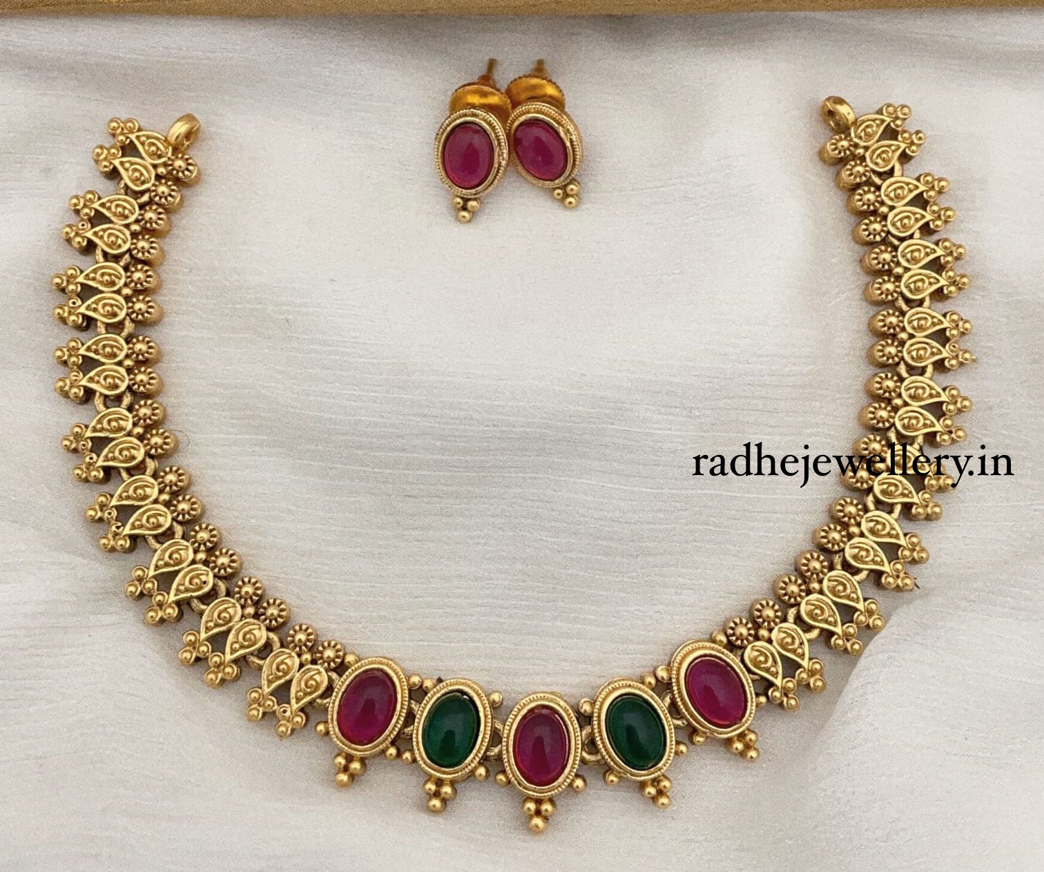 Designer Matte Gold Polish Necklace Set